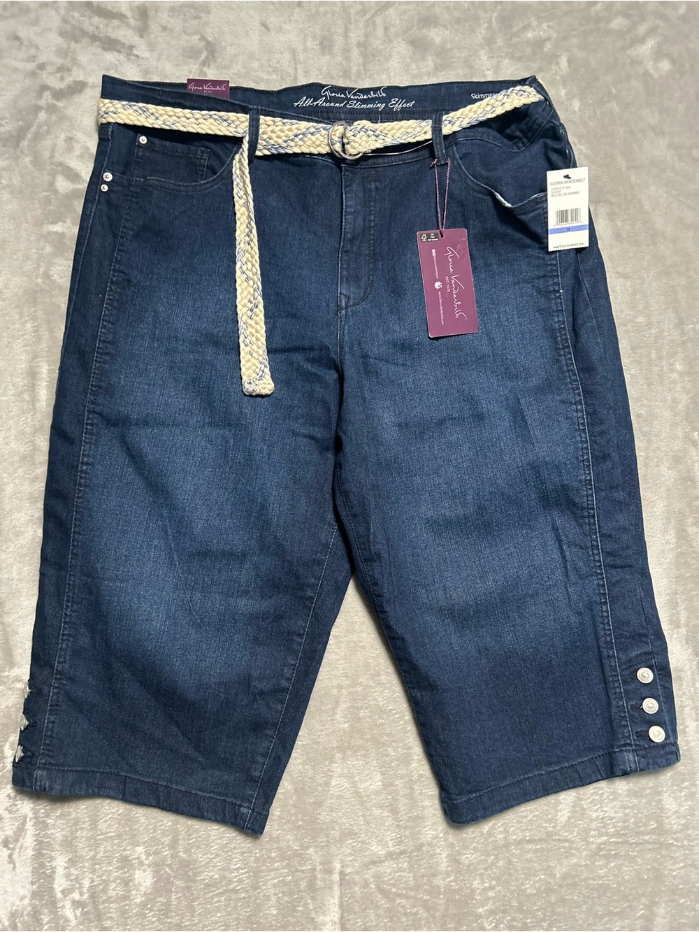 Gloria Vanderbilt Mila Belted Skimmer Capri Jeans Women’s 18 Dark Wash - Picture 1 of 11